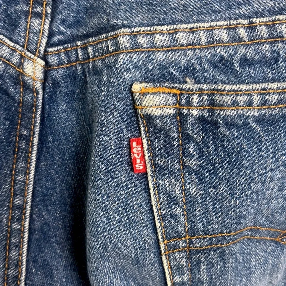 VTG 1992 Levi's Button Fly Denim Jeans Size 35x32 (34x29 Actual) USA 501-0115‎